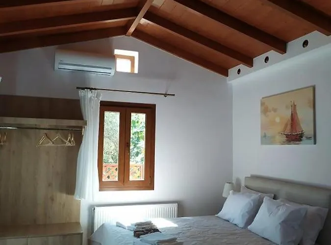 Arktos * Nydri (Lefkada)