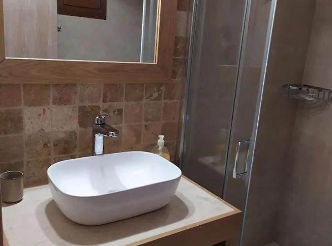 Arktos Nydri (Lefkada)