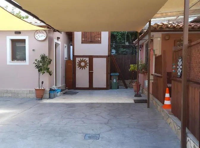 Arktos Nydri (Lefkada)